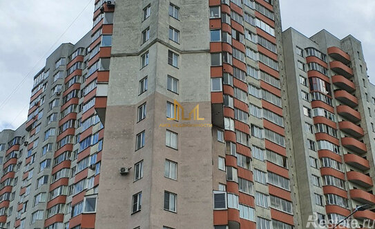 Продажа 1-комн квартиры на вторичном рынке улица Коммуны,  д. 50