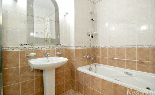 Аренда 3-комн квартиры на вторичном рынке Английская наб,  д. 22