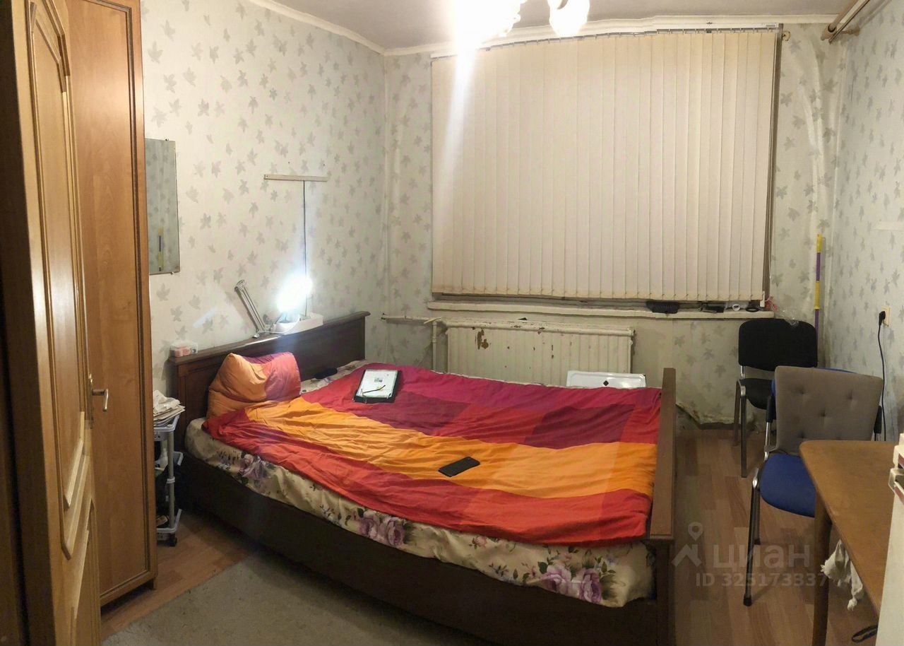 Продажа комнаты проспект Художников, 27К1