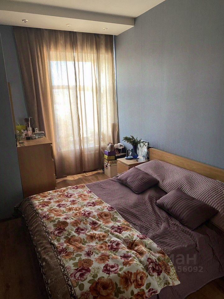 Продажа 3-комн квартиры на вторичном рынке проспект Стачек, 2/2