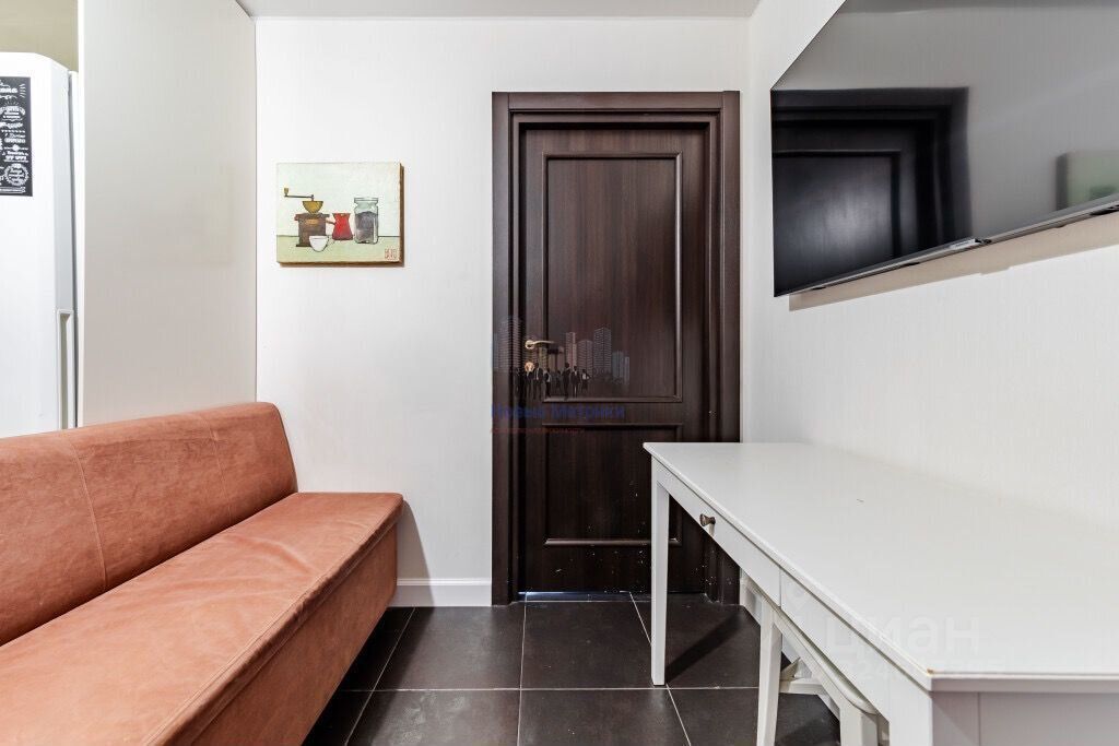 Продажа 2-комн квартиры на вторичном рынке 2-й Муринский проспект, 22