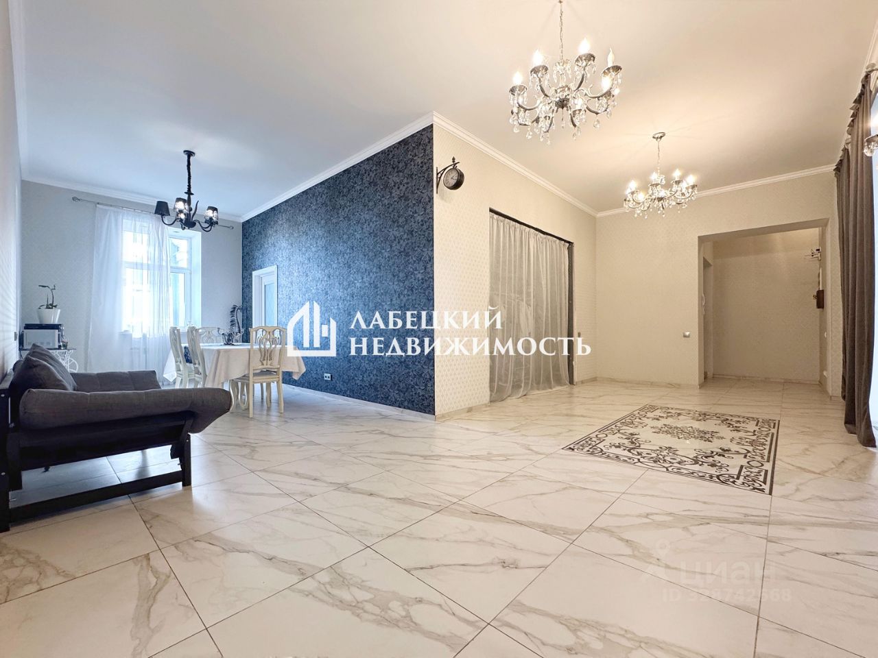 Продажа 5-комн квартиры на вторичном рынке Невский проспект, 180/2