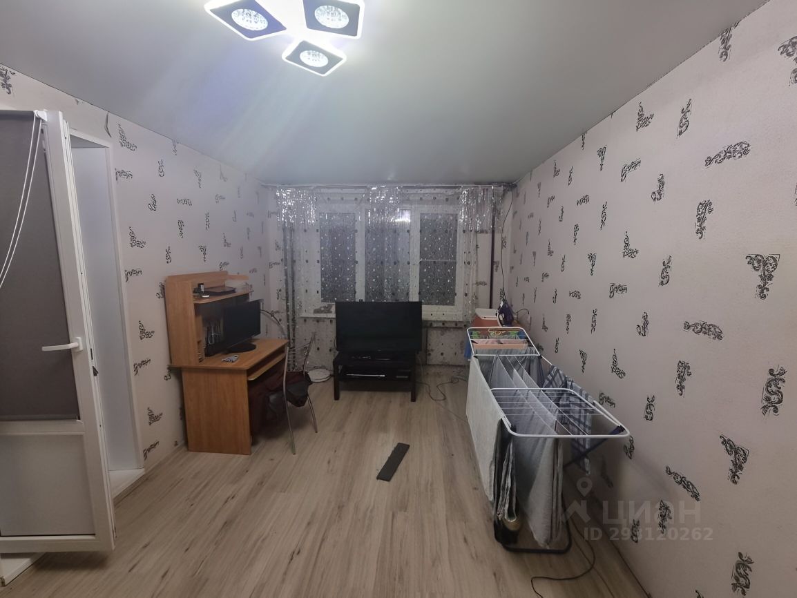 Продажа 2-комн квартиры на вторичном рынке Подольск, Школьная улица, 39