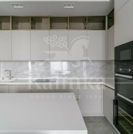 Продажа 4-комн квартиры на вторичном рынке ул Мосфильмовская,  д. 8,  к. 1