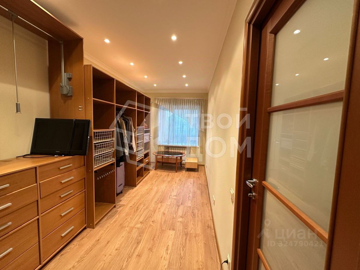 Продажа 3-комн квартиры на вторичном рынке проспект Маршала Жукова, 54к6