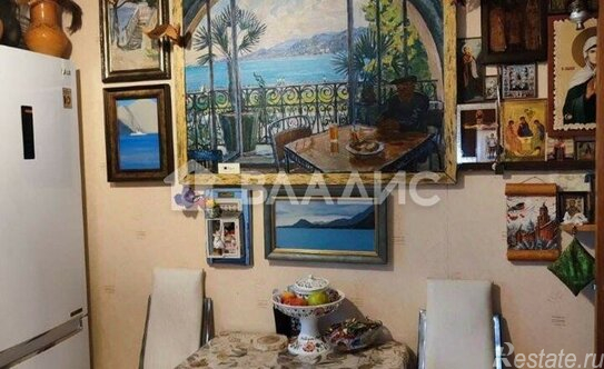 Продажа 2-комн квартиры на вторичном рынке Брянская улица