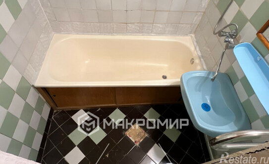 Продажа 1-комн квартиры на вторичном рынке Космонавтов пр-кт,  д. 75