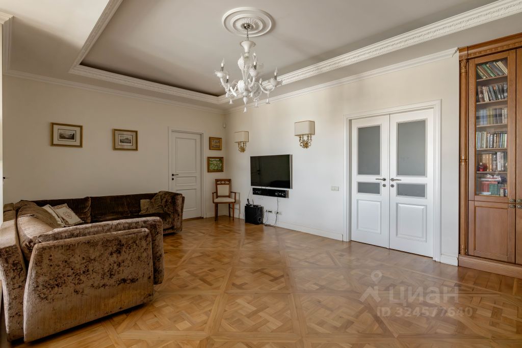 Продажа 6-комн квартиры на вторичном рынке Чапаевский переулок, 3