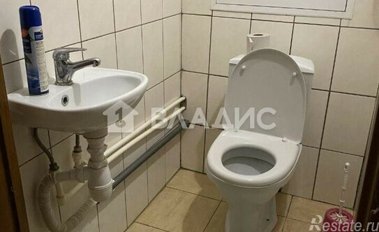 Продажа 2-комн квартиры на вторичном рынке Авиаконструктора Петлякова ул,  д. 27