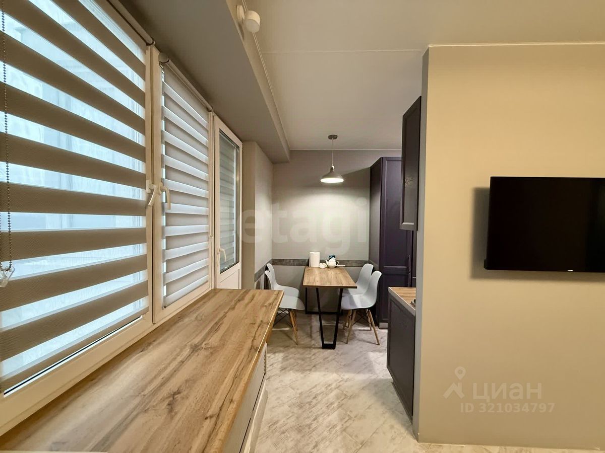 Продажа 3-комн квартиры на вторичном рынке улица Харлампиева, 48к2