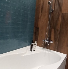 Продажа 2-комн квартиры на вторичном рынке бульвар Академика Ландау,  д. 1