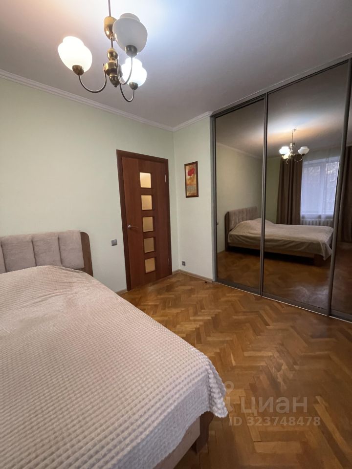 Продажа 1-комн квартиры на вторичном рынке Алтайская улица, 11