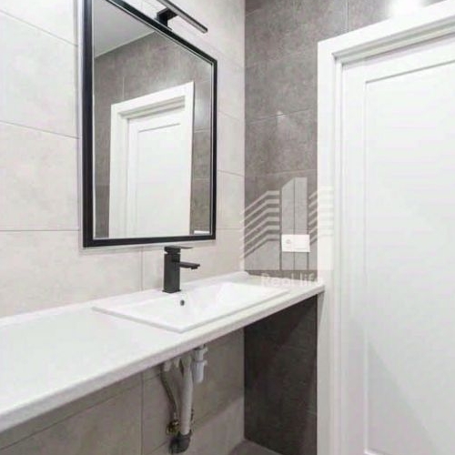 1-комн квартира с. Домодедово, улица Современников, 4