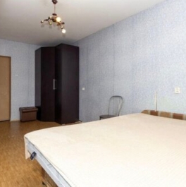 Продажа 3-комн квартиры на вторичном рынке улица Кржижановского,  д. 5 к4