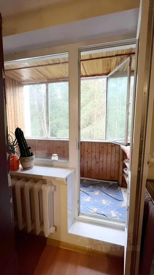 Продажа 3-комн квартиры на вторичном рынке Сиверский городской поселок, улица Строителей, 24