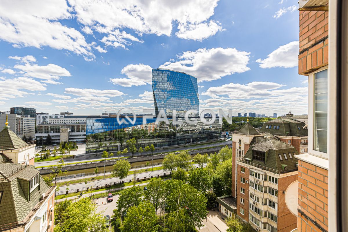 Продажа 4-комн квартиры на вторичном рынке Рубцовская набережная, 2К3