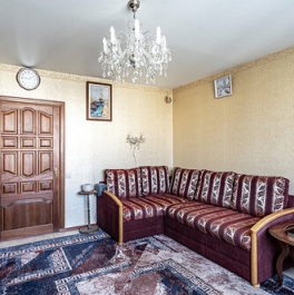 Продажа 3-комн квартиры на вторичном рынке Луганская улица,  д. 7 к1