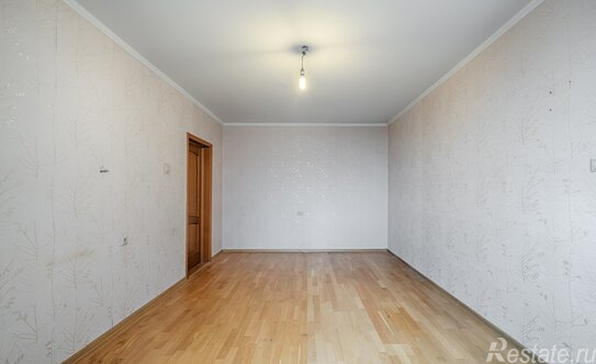 Продажа 4-комн квартиры на вторичном рынке бульвар Адмирала Ушакова,  д. 3