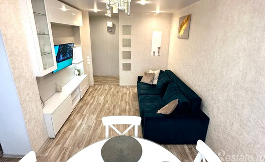 Продажа 3-комн квартиры на вторичном рынке Въезд, улица 7-й Армии,  д. 10А