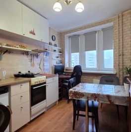 Продажа 2-комн квартиры на вторичном рынке Геологическая улица,  д. 46 к2