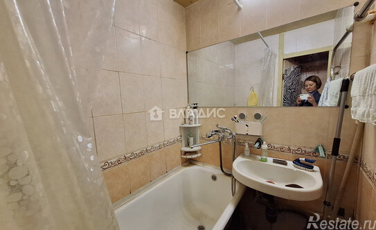 Продажа 2-комн квартиры на вторичном рынке Яхромская ул,  д. 1А