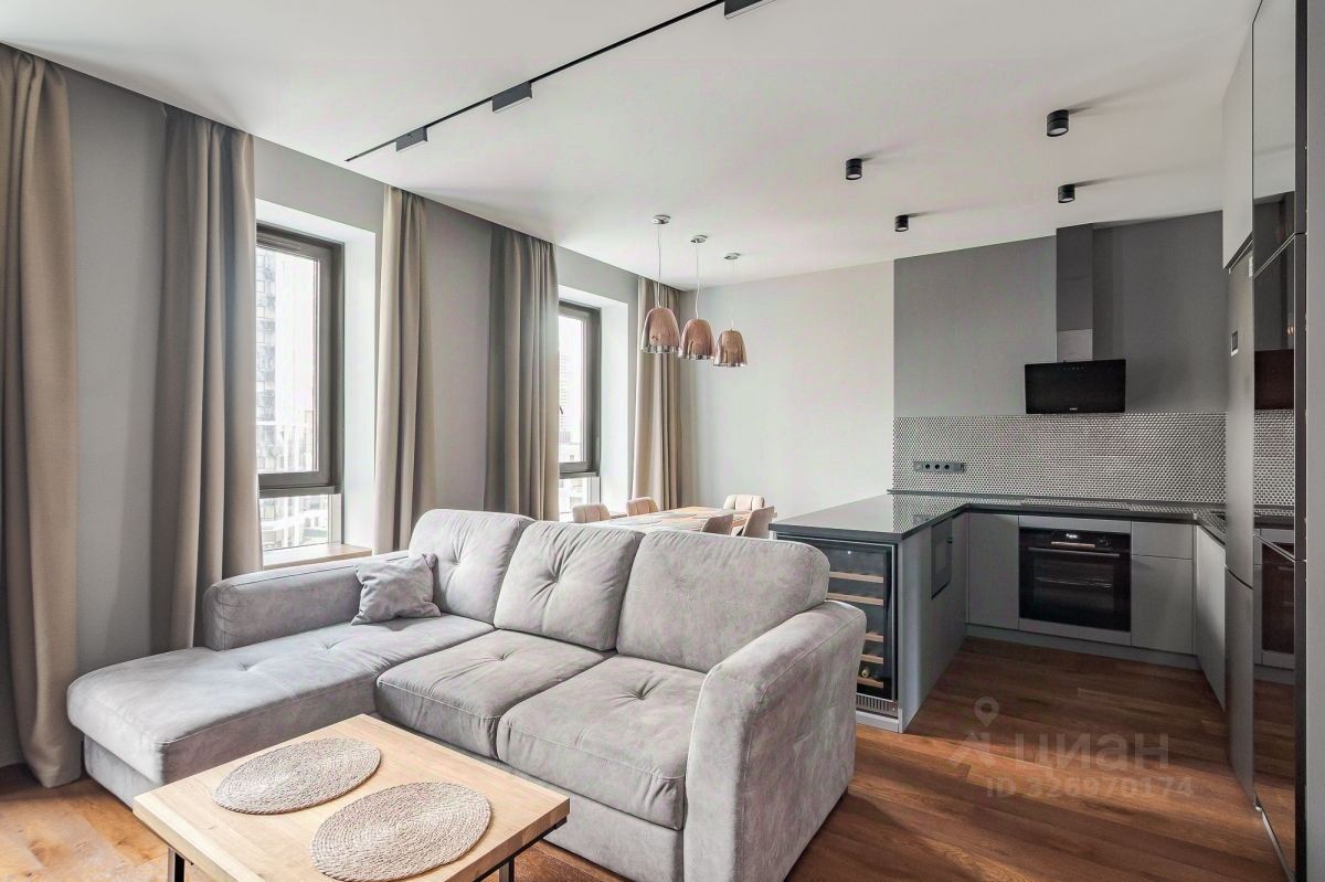 Продажа 3-комн квартиры на вторичном рынке улица Лобачевского, 120к1