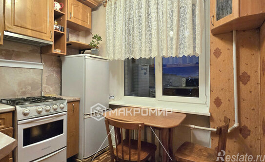 Продажа 3-комн квартиры на вторичном рынке Нарвская улица,  д. 4 к1