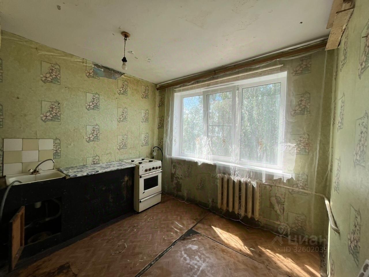 Продажа 2-комн квартиры на вторичном рынке д. Красноозерное, улица Школьная,  д. 5