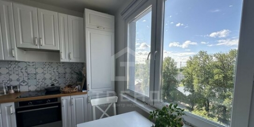 2-комн квартира ул Гранитная,  д. 58