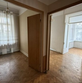 Продажа 4-комн квартиры на вторичном рынке ул Серафимовича,  д. 2