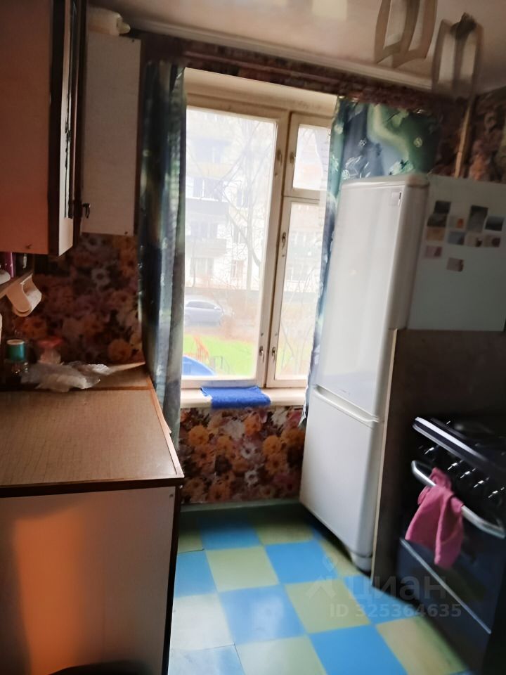 Продажа 2-комн квартиры на вторичном рынке Сеславинская улица,  д. 18
