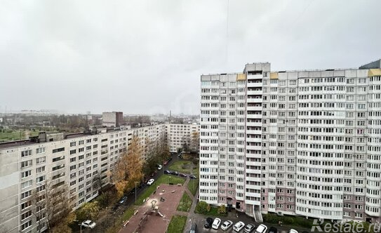 Продажа 1-комн квартиры на вторичном рынке улица Тельмана,  д. 30 к2