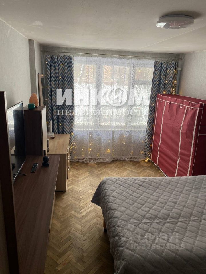 Продажа 2-комн квартиры на вторичном рынке улица Гришина, 23К2