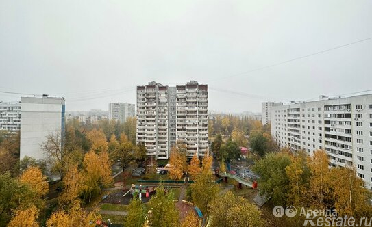 Аренда 3-комн квартиры на вторичном рынке Плещеева ул,  д. 22А