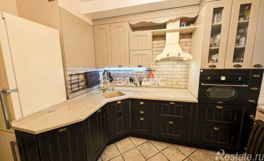 Продажа 3-комн квартиры на вторичном рынке ул Учительская,  д. 18,  к. 1