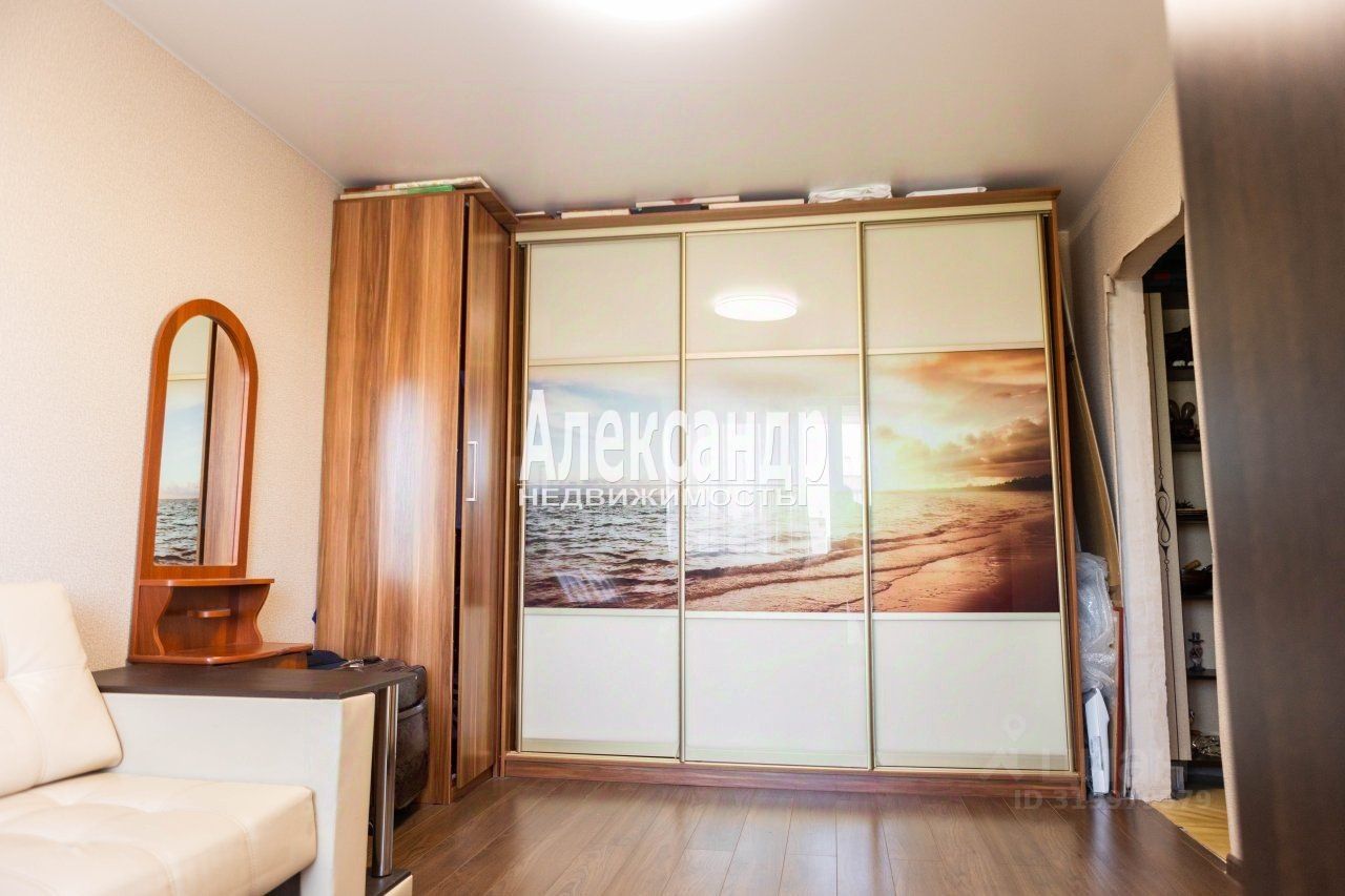 Продажа 2-комн квартиры на вторичном рынке улица Тамбасова, 6К1