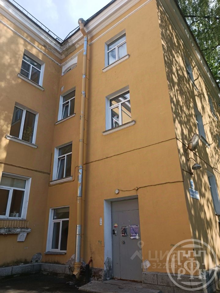 Продажа 3-комн квартиры на вторичном рынке Челябинская улица, 47