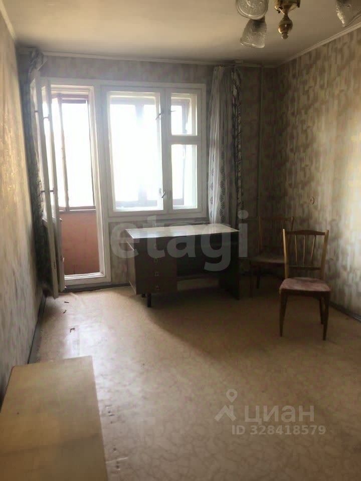 Продажа 3-комн квартиры на вторичном рынке Школьная улица, 126к2