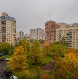 Продажа 2-комн квартиры на вторичном рынке Комендантский пр-кт,  д. 21 к2