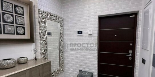 3-комн квартира ул Архитектора Власова,  д. 8