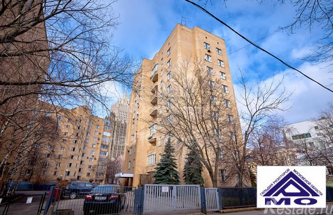Продажа 5-комн квартиры на вторичном рынке Плотников пер.,  д. 13