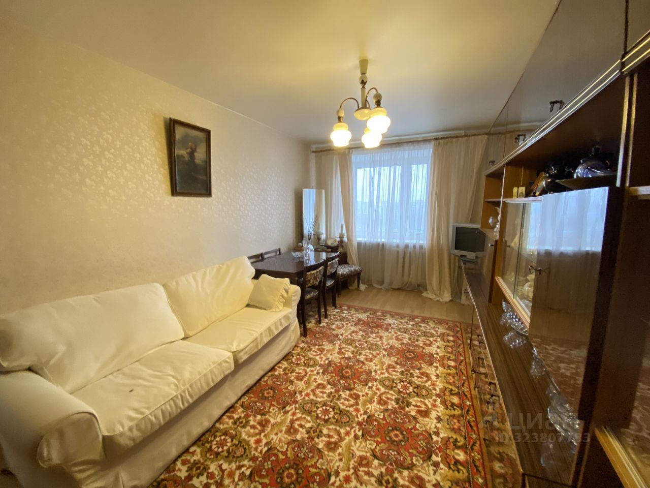 Продажа 2-комн квартиры на вторичном рынке проспект Непокоренных, 74