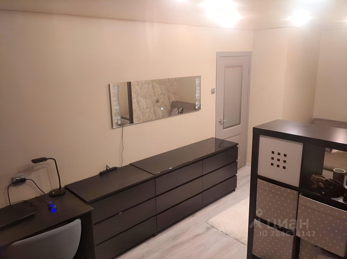 Продажа 1-комн квартиры на вторичном рынке проспект Ветеранов, 78