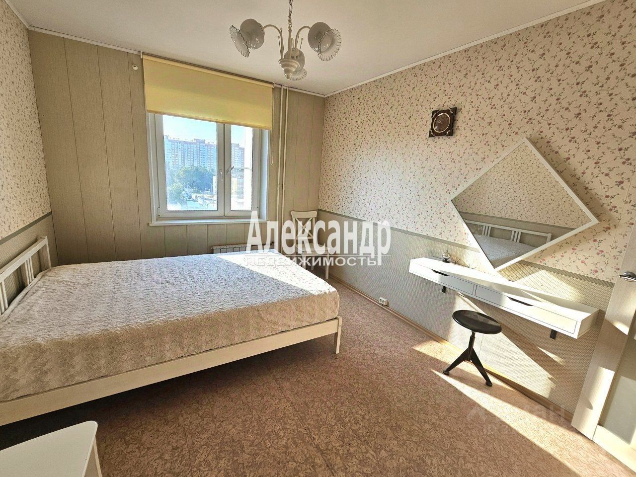 Продажа 3-комн квартиры на вторичном рынке Горелово тер., улица Коммунаров, 120