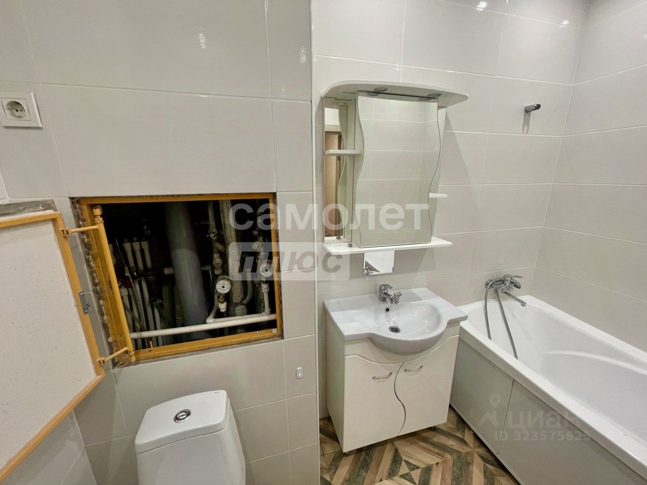 Продажа 2-комн квартиры на вторичном рынке Октябрьский пгт, улица Школьная, 1к2