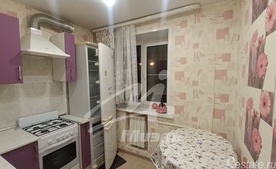 Продажа 2-комн квартиры на вторичном рынке Южный, улица Карбышева,  д. 25