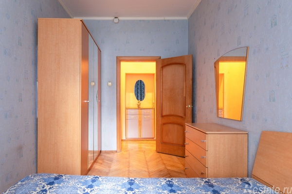 Продажа 2-комн квартиры на вторичном рынке Александра Невского ул,  д. 6