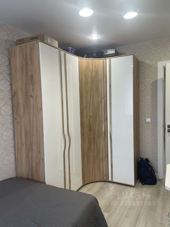 Продажа 3-комн квартиры на вторичном рынке Красное Село, Красногородская улица, 11к1