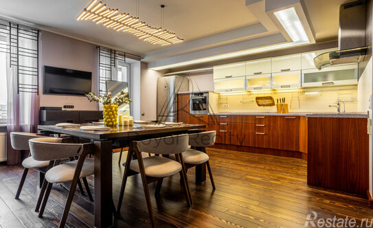 Продажа 4-комн квартиры на вторичном рынке проспект Наставников