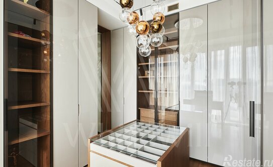 Продажа 4-комн квартиры на вторичном рынке улица Юрия Никулина